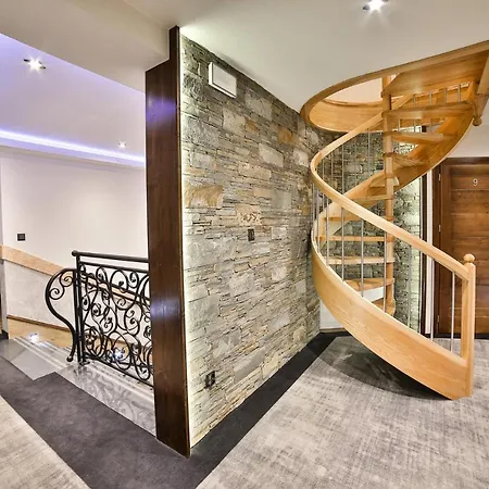 Swarna I בית אירוח