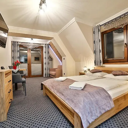 Swarna I * זקופאנה