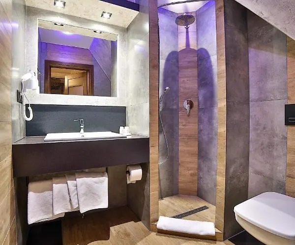 홈스테이 Swarna I 자코파네